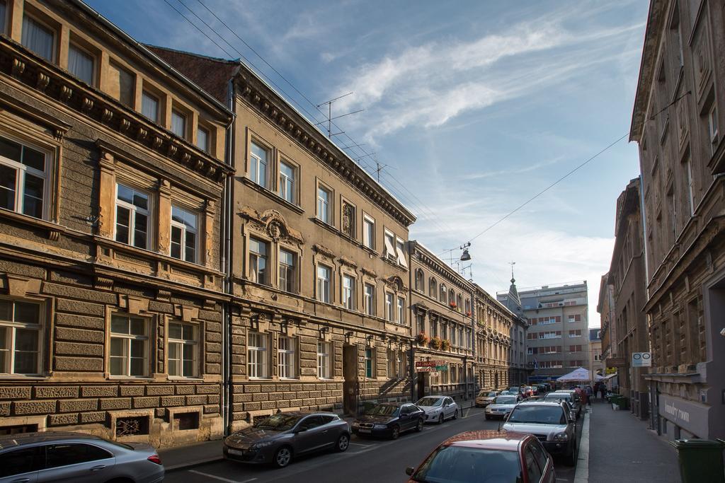 Visitzagreb Ruby Apartment ภายนอก รูปภาพ
