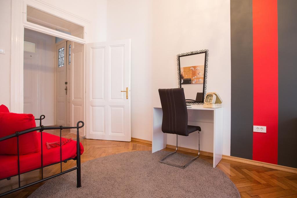 Visitzagreb Ruby Apartment ภายนอก รูปภาพ