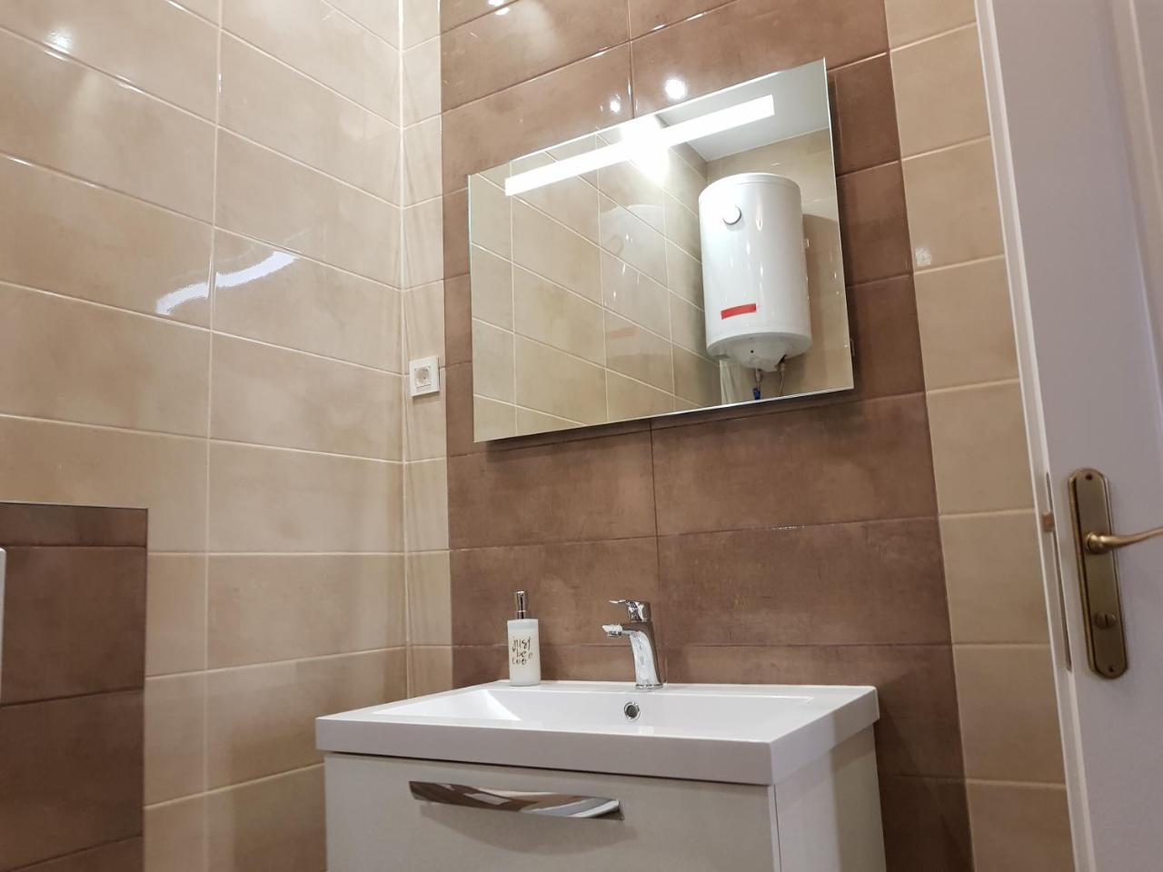 Visitzagreb Ruby Apartment ภายนอก รูปภาพ